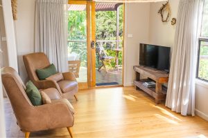Deluxe One Bedroom Lounge